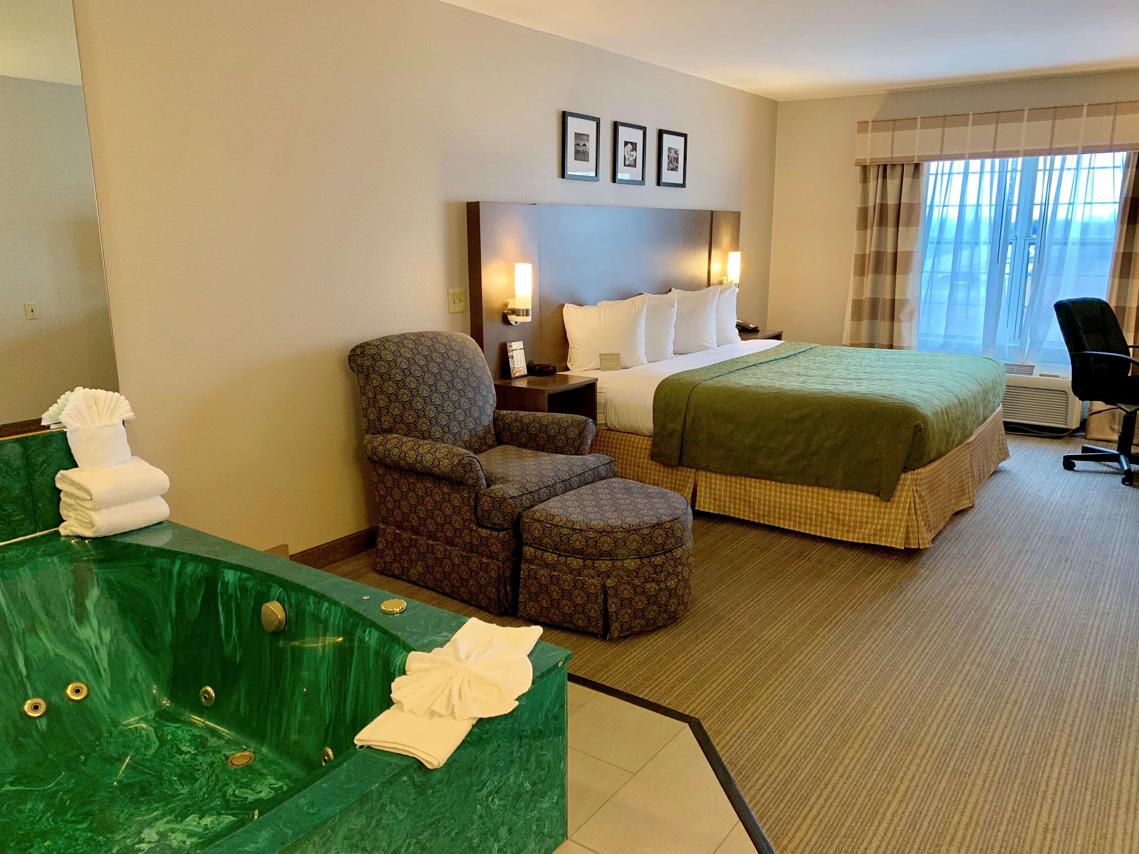 Country Inn & Suites By Radisson Kenosha - Pleasant Prairie Экстерьер фото